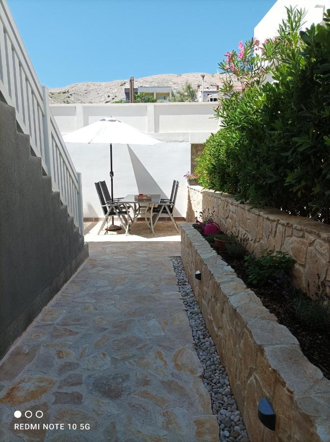 Apartmani Pablo Pag Town Exterior foto